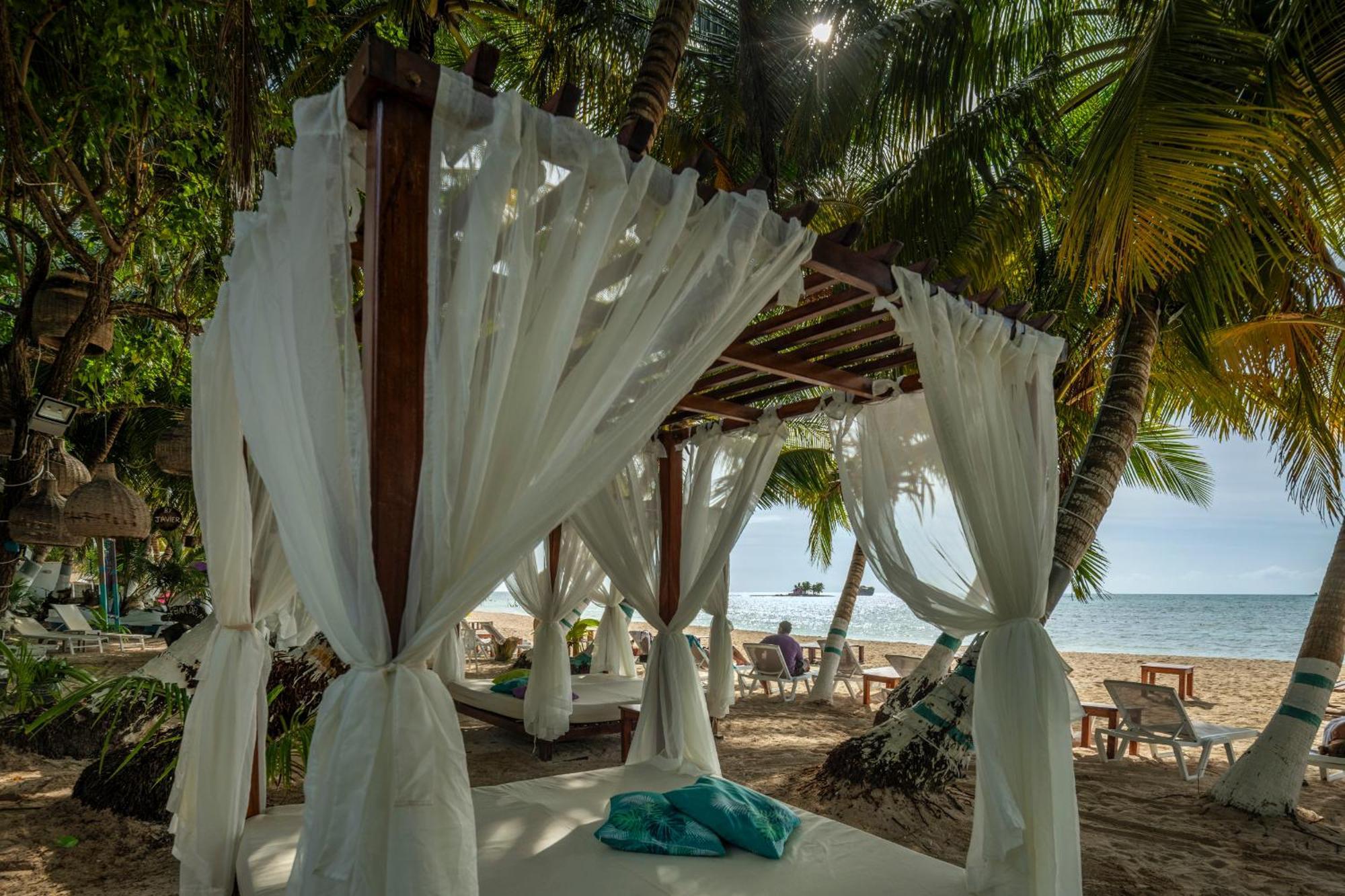 Hotel Reina Del Mar By Dorado San Andres  Exterior photo